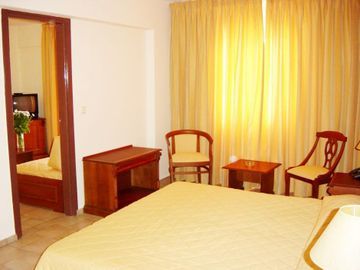 Отель Alexander House 4*