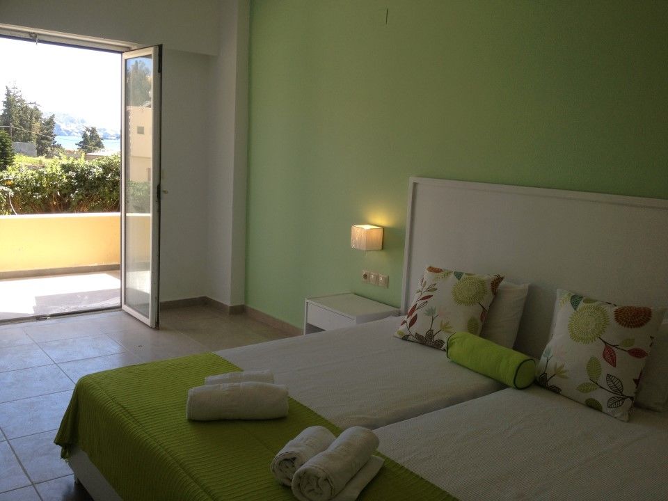 Alexander House Отель